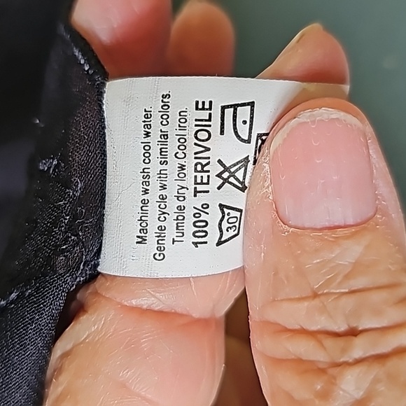 RIMA, large black scarf with fringe.  Fish design. 100% Terivoile. Machine wash. - Picture 8 of 8